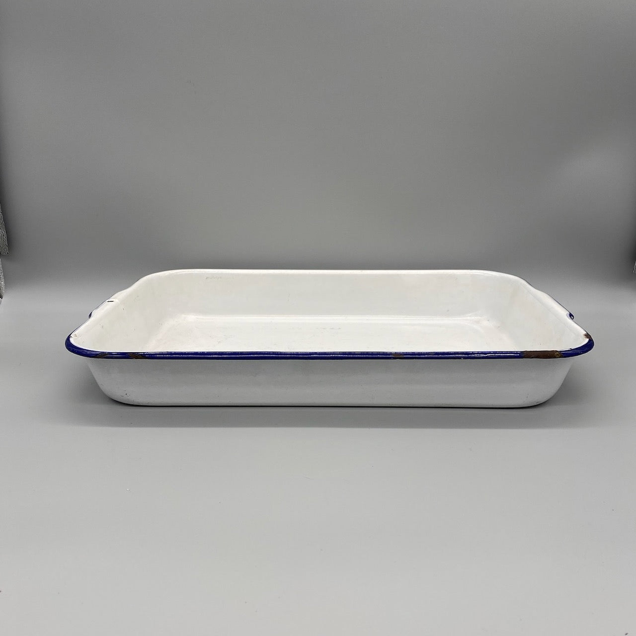 White Enamel Pan