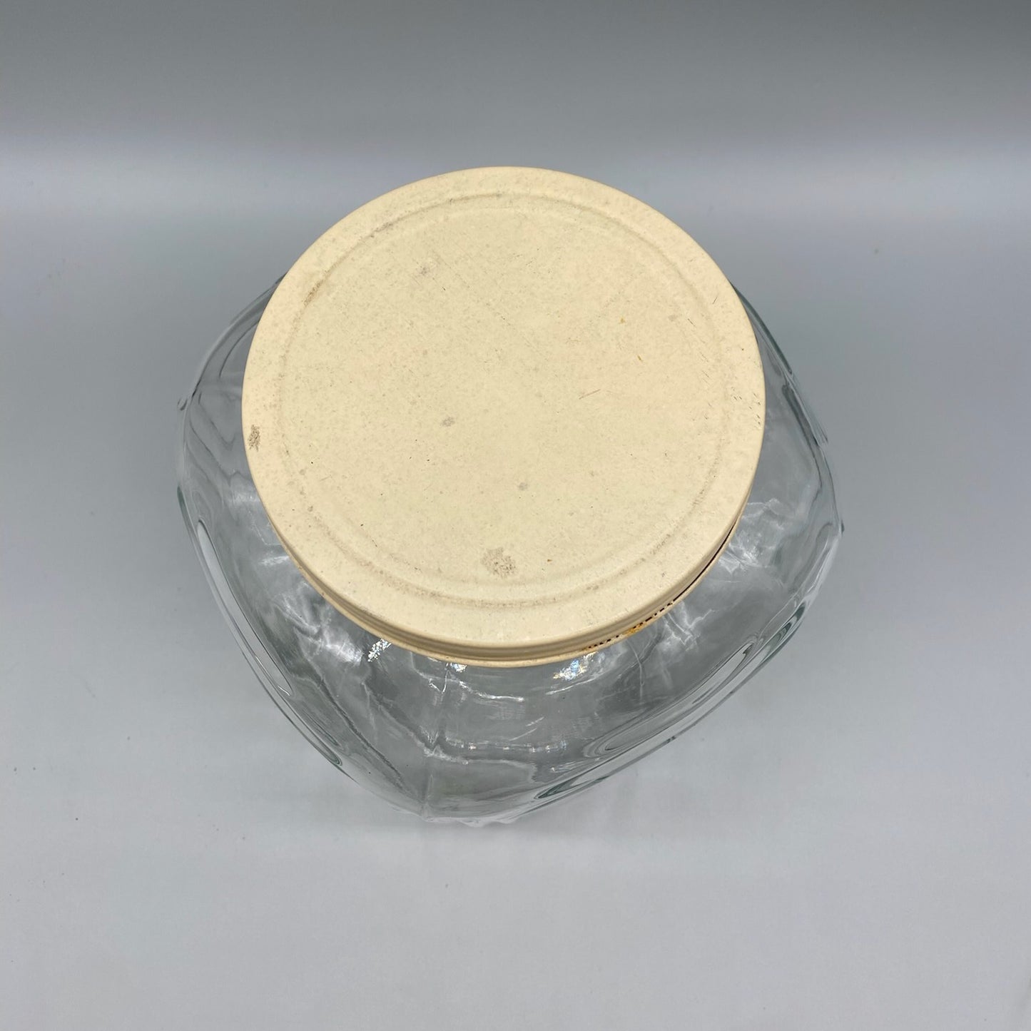 Jar with Crème Color Lid